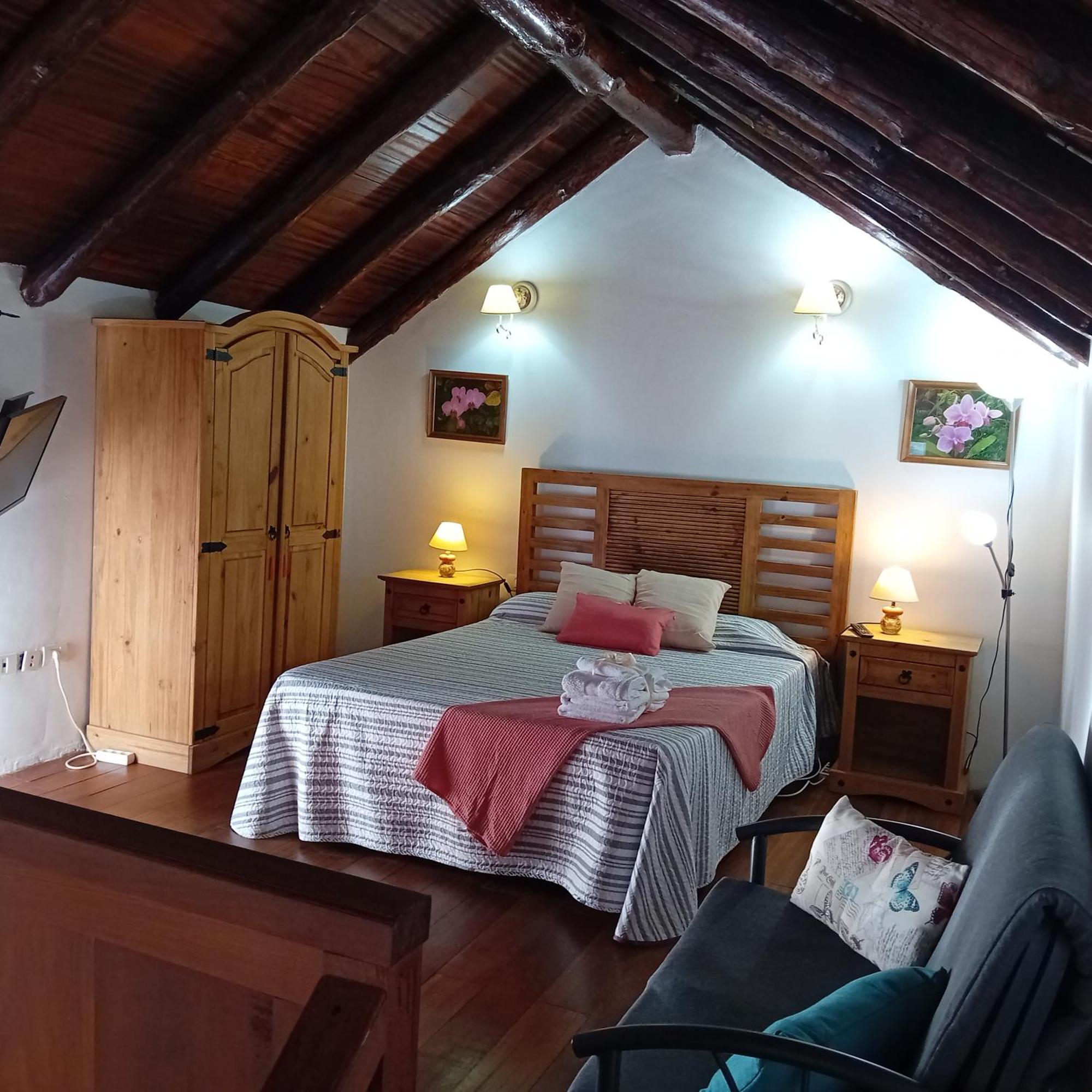 Stunning Rustic House El Pinar & Wifi Guest House Luaran gambar
